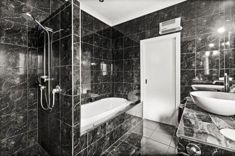 Photo of property in 404 Massey Street, Akina, Hastings, 4122