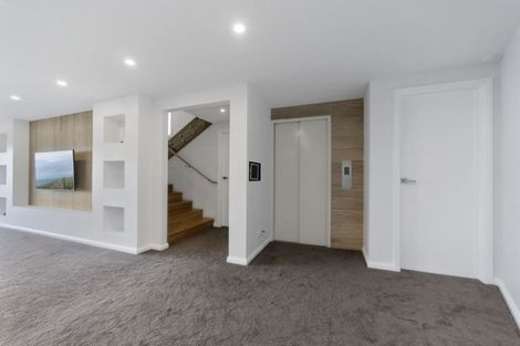 Photo of property in 35 Grumman Lane, Newlands, Wellington, 6037