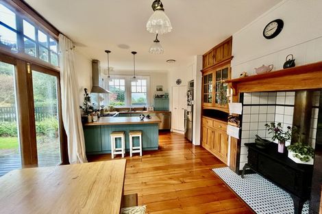 Photo of property in 58 Glen Road, Kelburn, Wellington, 6012