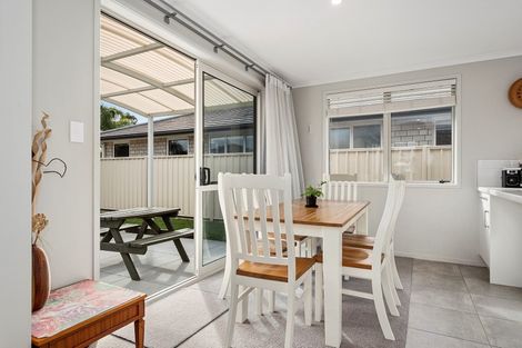 Photo of property in 4 Seashell Drive, Papamoa Beach, Papamoa, 3118