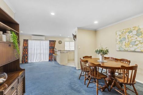 Photo of property in 139 Woodman Drive, Tawa, Wellington, 5028