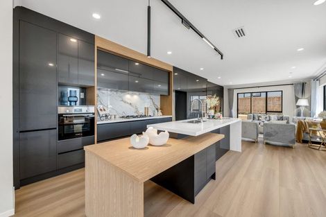 Photo of property in 60 Elevation Street, Flat Bush, Auckland, 2019