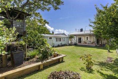 Photo of property in 16 Princes Street, Northcote Point, Auckland, 0627