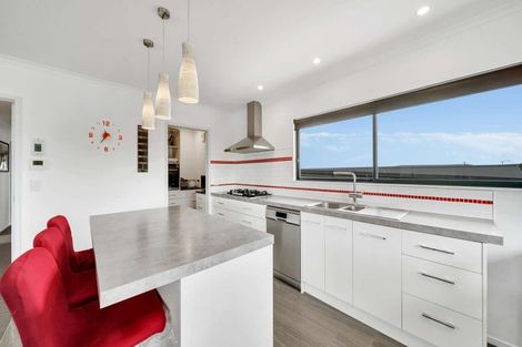 Photo of property in 44 Mcneil Street, Balclutha, 9230