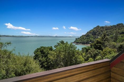 Photo of property in 218 Manganese Point Road, Tamaterau, Whangarei, 0174