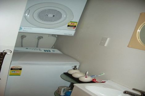 Photo of property in 4/27 Drummond Street, Mount Cook, Wellington, 6021