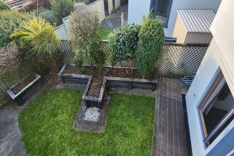Photo of property in 14 Marina View, Paremata, Porirua, 5026