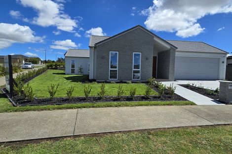 Photo of property in 20 Arohaina Avenue, Karaka, 2124