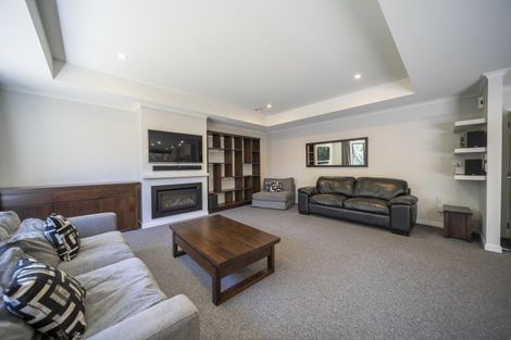 Photo of property in 60 Lawson Burrows Crescent, Te Anau, 9600