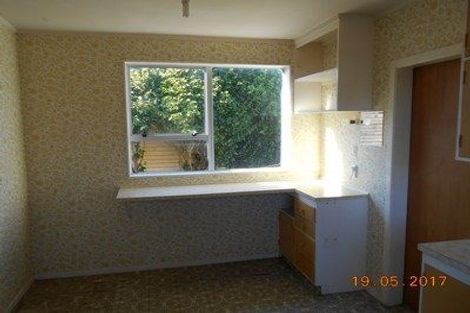 Photo of property in 202 Miromiro Road, Normandale, Lower Hutt, 5010