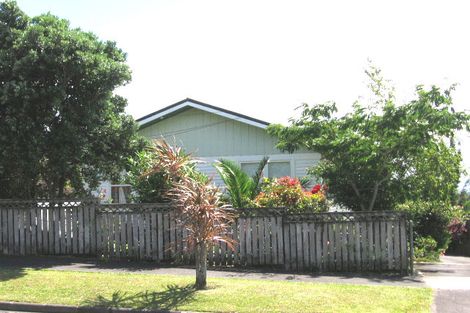 Photo of property in 66 Mcfadzean Drive, Blockhouse Bay, Auckland, 0600
