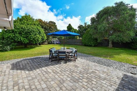 Photo of property in 3 Donegan Place, Conifer Grove, Takanini, 2112