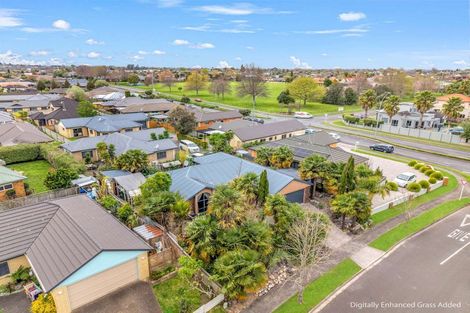 Photo of property in 2 Saxon Woods Drive, Rototuna North, Hamilton, 3210