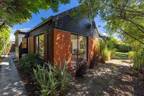 Photo of property in 1/15 Inglewood Place, Avonhead, Christchurch, 8042