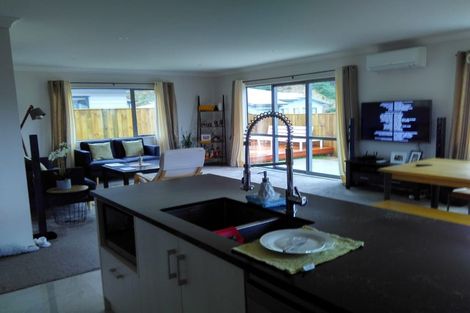 Photo of property in 22 Moonsail Drive, Whitby, Porirua, 5024
