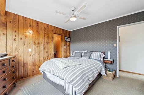 Photo of property in 1/685 East Coast Road, Browns Bay, Auckland, 0630