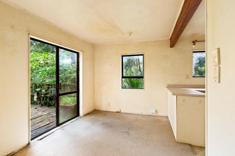 Photo of property in 59 Opanuku Road, Henderson Valley, Auckland, 0612