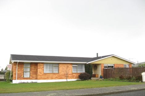 Photo of property in 2 Skye Street, Heidelberg, Invercargill, 9812