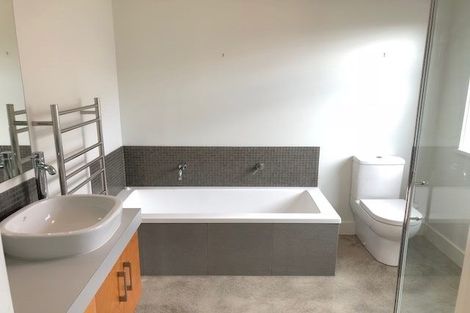 Photo of property in 19 Waitaha Place, Clive, 4102