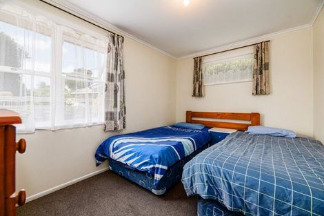 Photo of property in 9 Boler Place, New Lynn, Auckland, 0600