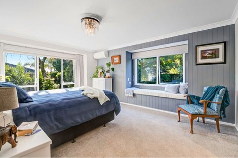 Photo of property in 19 Esther Place, Red Beach, 0932