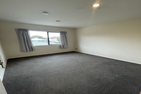 Photo of property in 6a Alma Street, Te Atatu South, Auckland, 0610