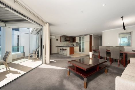 Photo of property in 307/136 Marine Parade, Mount Maunganui, 3116