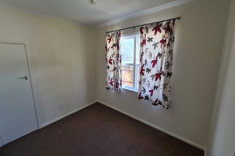 Photo of property in 6 Longburn Road, Henderson, Auckland, 0610