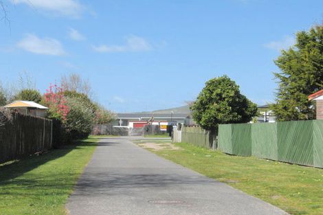 Photo of property in 9b Lyn Grove, Papamoa Beach, Papamoa, 3118