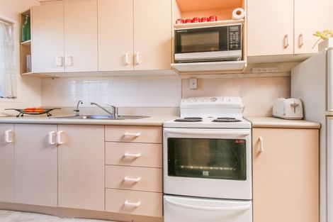 Photo of property in 4/16 Willerton Avenue, New Lynn, Auckland, 0600