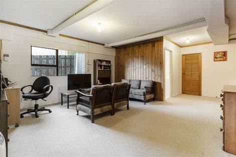 Photo of property in 208 Clovelly Road, Bucklands Beach, Auckland, 2012