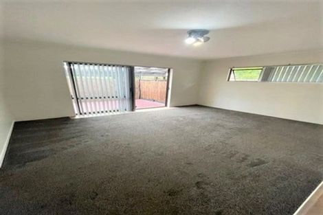 Photo of property in 228 Glamorgan Drive, Northcross, Auckland, 0630