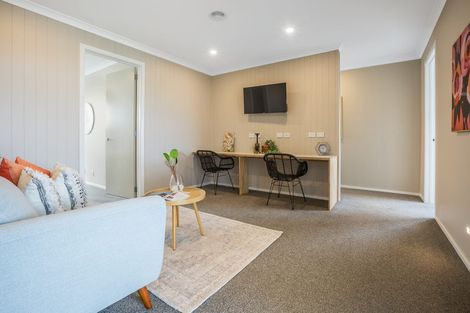 Photo of property in 15 Sue Dow Lane, Aotea, Porirua, 5024