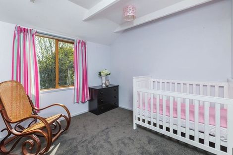 Photo of property in 2/26 Capilano Place, Glenfield, Auckland, 0629