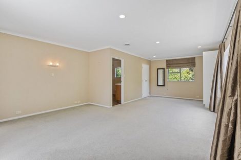 Photo of property in 8a Williams Terrace, Fitzherbert, Palmerston North, 4410