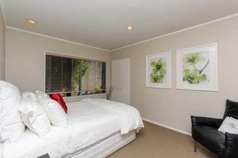 Photo of property in 48a Cameron Street, New Plymouth, 4310