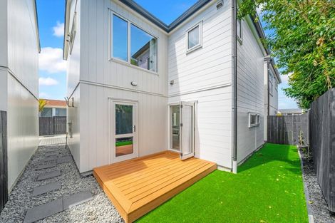 Photo of property in 17 Muir Avenue, Mangere Bridge, Auckland, 2022