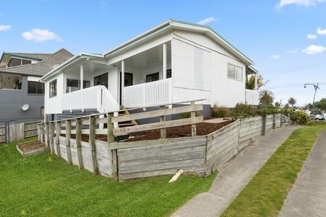 Photo of property in 1059a Papamoa Beach Road, Papamoa Beach, Papamoa, 3118