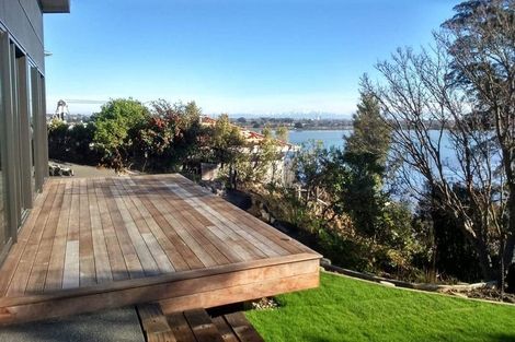 Photo of property in 5 Te Awakura Terrace, Mount Pleasant, Christchurch, 8081