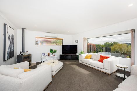 Photo of property in 197 Ruapehu Drive, Fitzherbert, Palmerston North, 4410