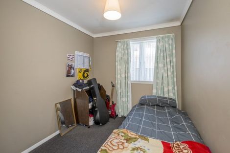 Photo of property in 88 Queenwood Road, Levin, 5510