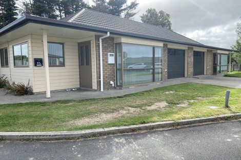 Photo of property in 90b Mazengarb Road, Paraparaumu Beach, Paraparaumu, 5032