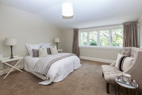 Photo of property in 26 Saint Andrews Square, Strowan, Christchurch, 8052