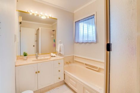 Photo of property in 2/18 Milton Road, Orewa, 0931