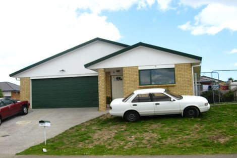 Photo of property in 40 Robert Ross Place, Clendon Park, Auckland, 2103