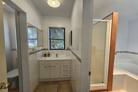 Photo of property in 141 Kahu Road, Paremata, Porirua, 5024