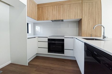 Photo of property in 10/476 West Coast Road, Glen Eden, Auckland, 0602