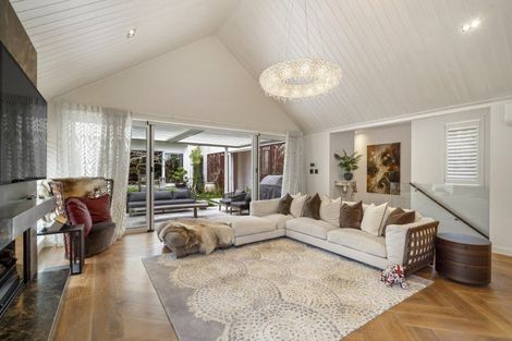 Photo of property in 27 Clifton Road, Herne Bay, Auckland, 1011