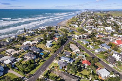Photo of property in 102 Dillon Street, Waihi Beach, 3611