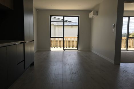 Photo of property in 27 Craigs Way, Hobsonville, Auckland, 0616